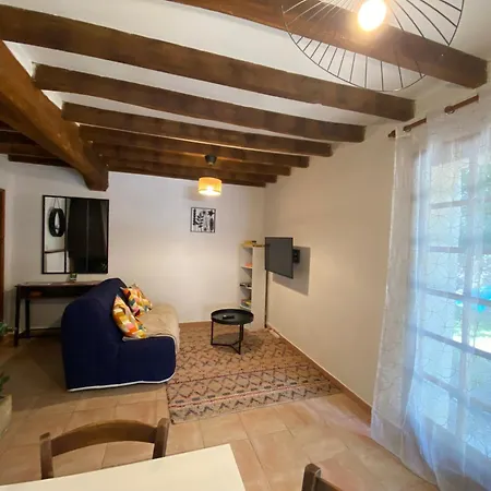 Appartement Fenil T3, Maison Avec Jardin