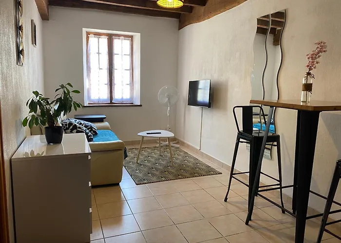 Fenil T3, Maison Avec Jardin Апартаменты *